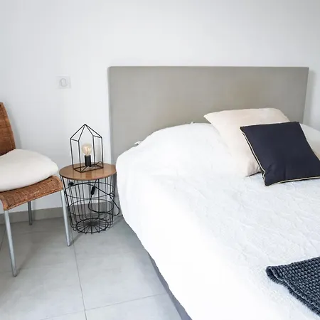 Daire Beautiful T3 With Balcony Near Downtown *