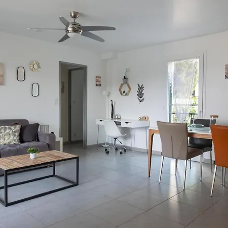 Beautiful T3 With Balcony Near Downtown Daire Sainte-Maxime