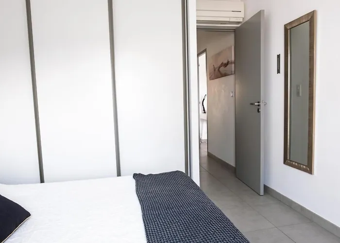 Beautiful T3 With Balcony Near Downtown Daire Sainte-Maxime